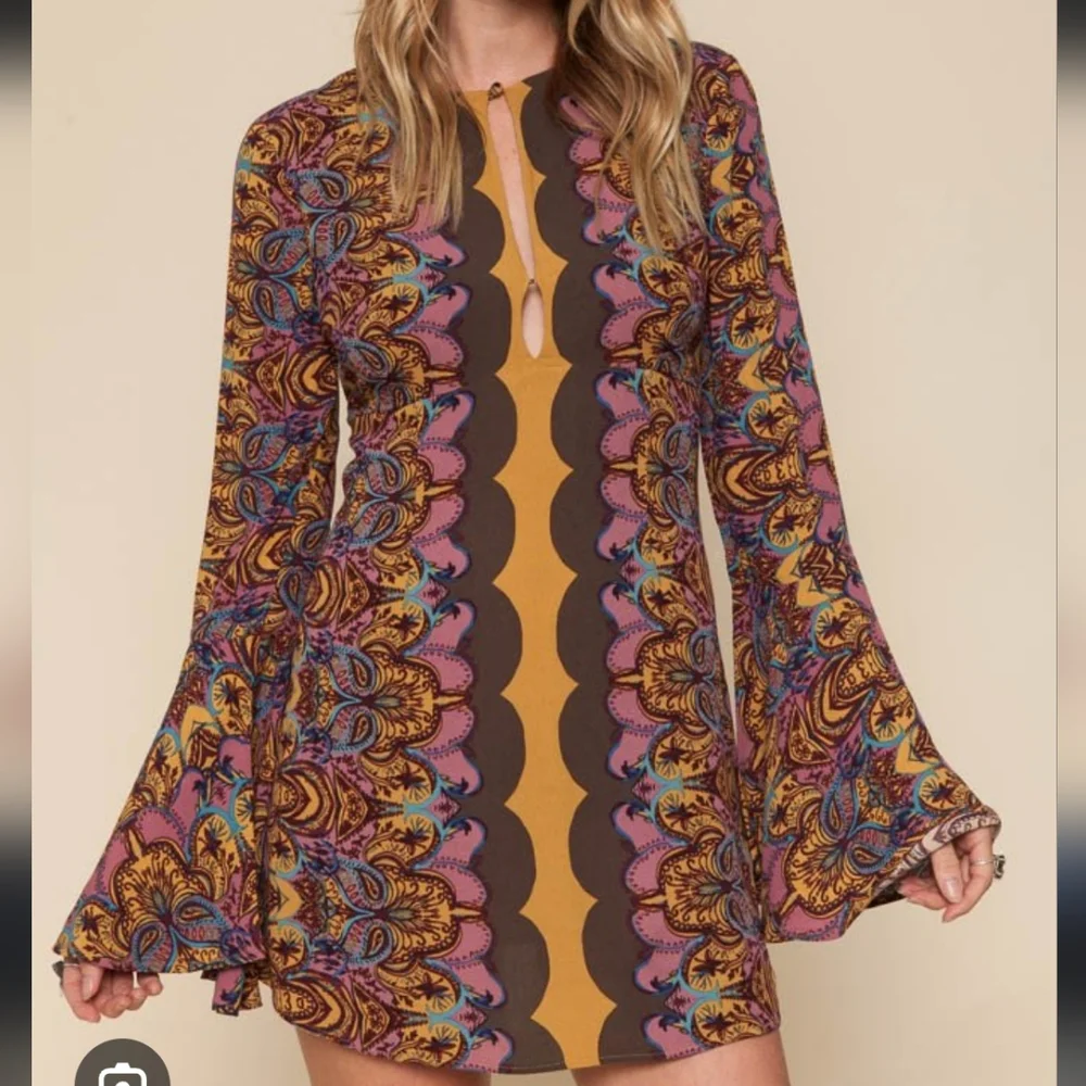NWT Free People Ossie Vibes Boho Paisley Hippie Bell Sleeve Mini Dress Size 2 - Picture 2 of 14